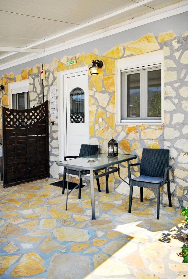 Spiros House And Studios Yénion 외부 사진